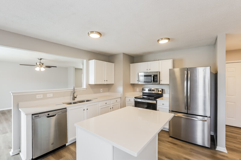 2,065/Mo, 8421 Ash Grove Dr Camby, IN 46113 Kitchen View