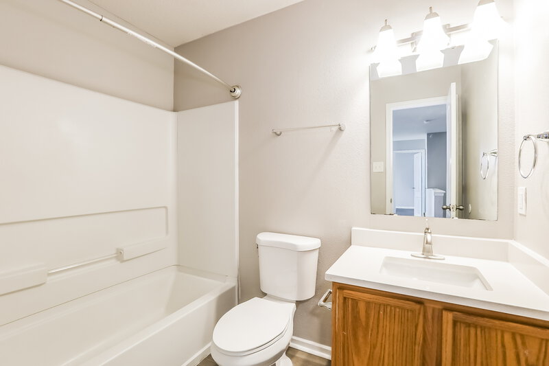 2,065/Mo, 8421 Ash Grove Dr Camby, IN 46113 Bathroom View 2