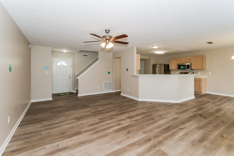 1,950/Mo, 7153 Wellwood Dr Indianapolis, IN 46217 Living Room View 3