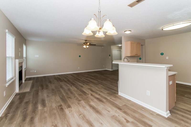 1,950/Mo, 7153 Wellwood Dr Indianapolis, IN 46217 Dining Room View