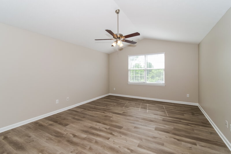1,950/Mo, 7153 Wellwood Dr Indianapolis, IN 46217 Main Bedroom View