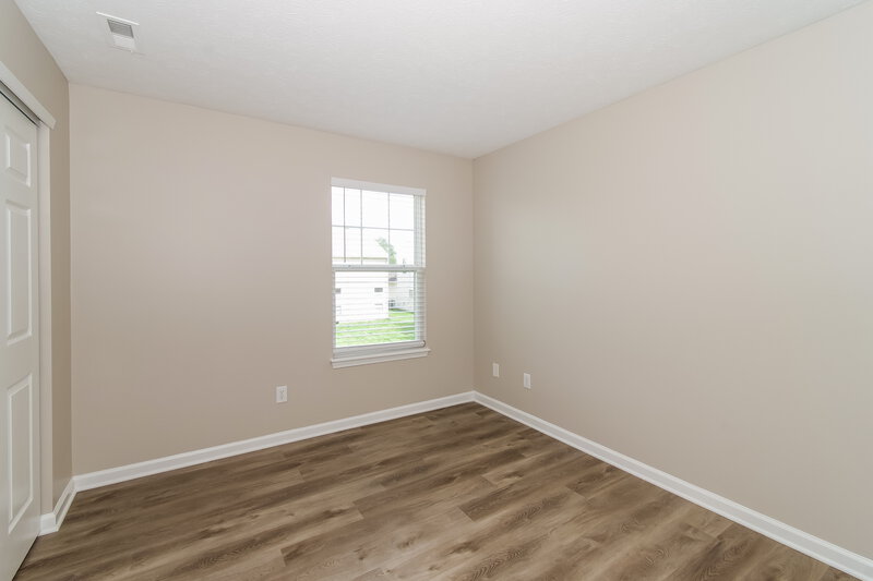 1,950/Mo, 7153 Wellwood Dr Indianapolis, IN 46217 Bedroom View 3