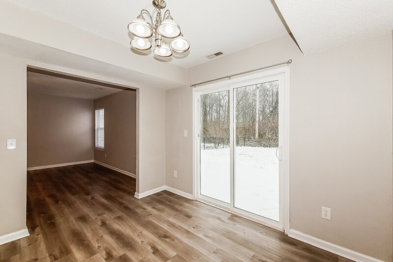 1,910/Mo, 4221 Trace Edge Ln Indianapolis, IN 46254 Dining Room View 2
