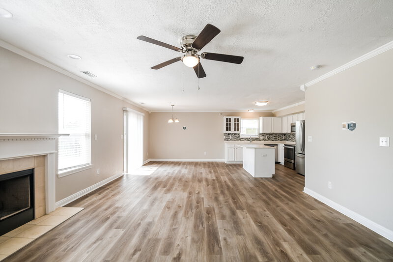 2,210/Mo, 15397 Dry Creek Rd Noblesville, IN 46060 Living Room View 2