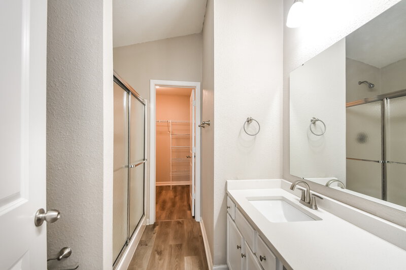 2,210/Mo, 15397 Dry Creek Rd Noblesville, IN 46060 Main Bathroom View