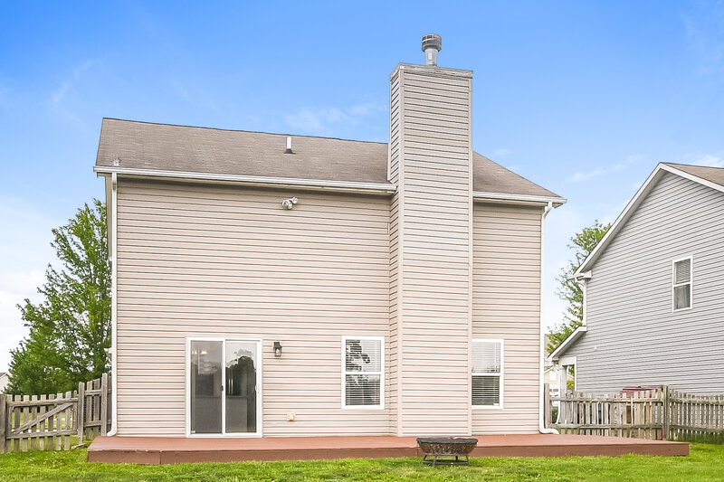 2,210/Mo, 15397 Dry Creek Rd Noblesville, IN 46060 Rear View 2