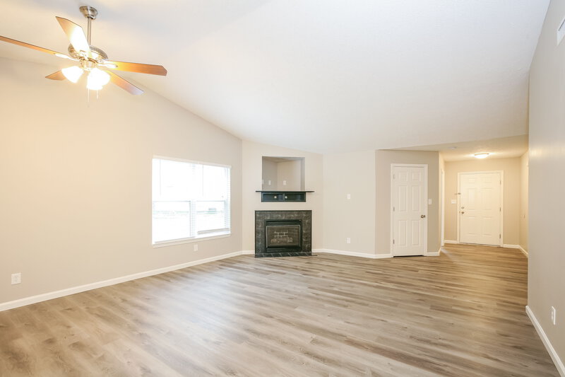 2,235/Mo, 10607 Pickens Ct Indianapolis, IN 46234 Living Room View