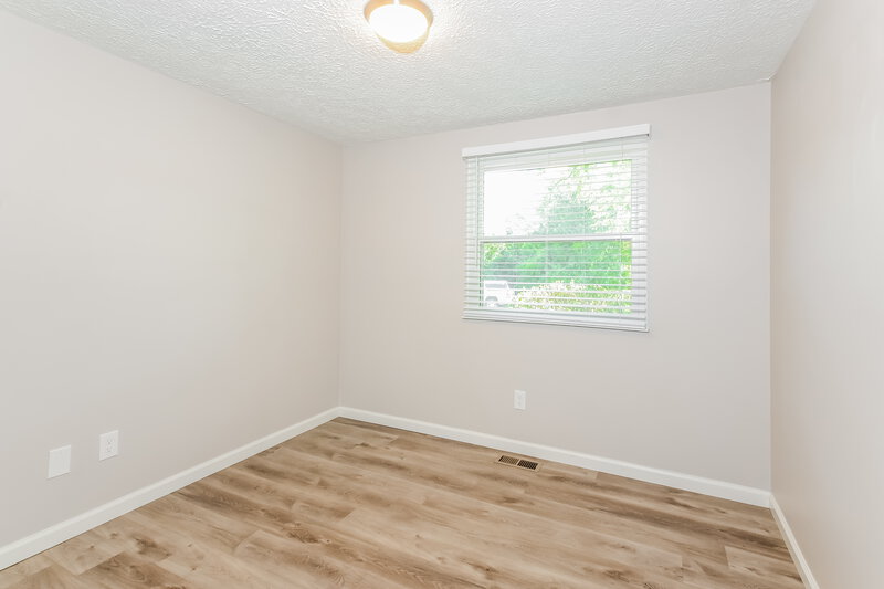 1,795/Mo, 8130 Clayburn Dr Indianapolis, IN 46268 Bedroom View 2