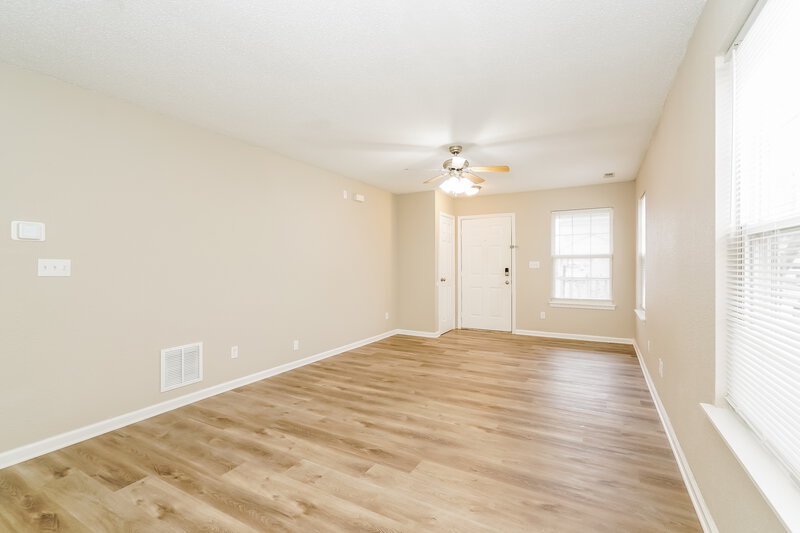 1,830/Mo, 8129 Maple Stream Ln Indianapolis, IN 46217 Misc View 2