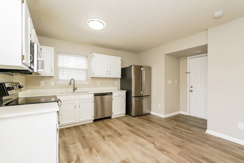 1,830/Mo, 8129 Maple Stream Ln Indianapolis, IN 46217 Misc View 6