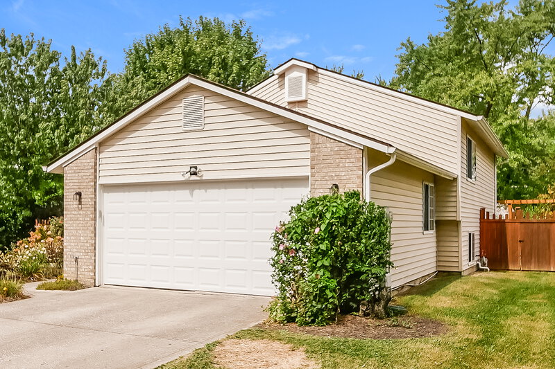 1,750/Mo, 4118 Stone Mill Dr Indianapolis, IN 46237 Front View