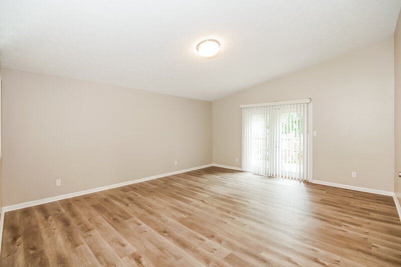 1,750/Mo, 4118 Stone Mill Dr Indianapolis, IN 46237 Living Room View