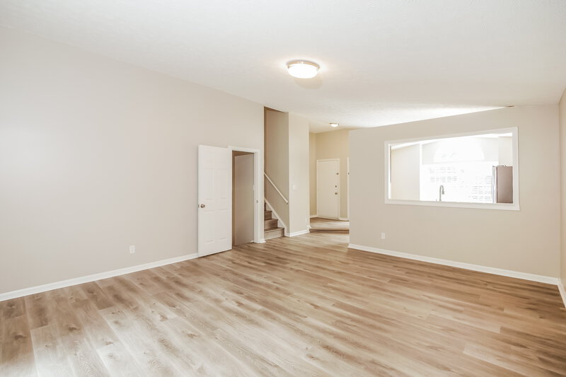 1,750/Mo, 4118 Stone Mill Dr Indianapolis, IN 46237 Living Room View 2