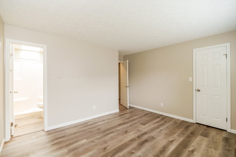 1,750/Mo, 4118 Stone Mill Dr Indianapolis, IN 46237 Main Bedroom View 2