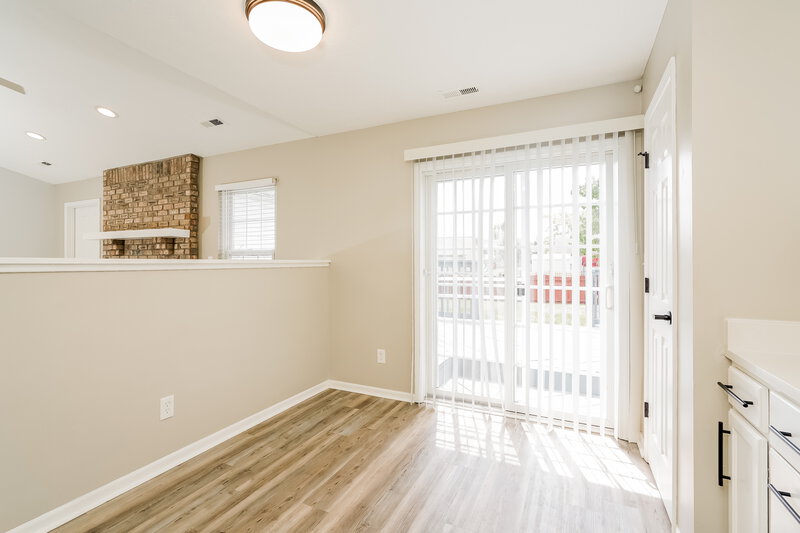 1,905/Mo, 233 Sweetheart Ct Greenfield, IN 46140 Dining Room View