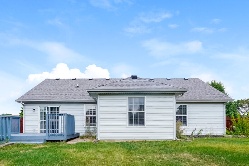 1,905/Mo, 233 Sweetheart Ct Greenfield, IN 46140 Rear View