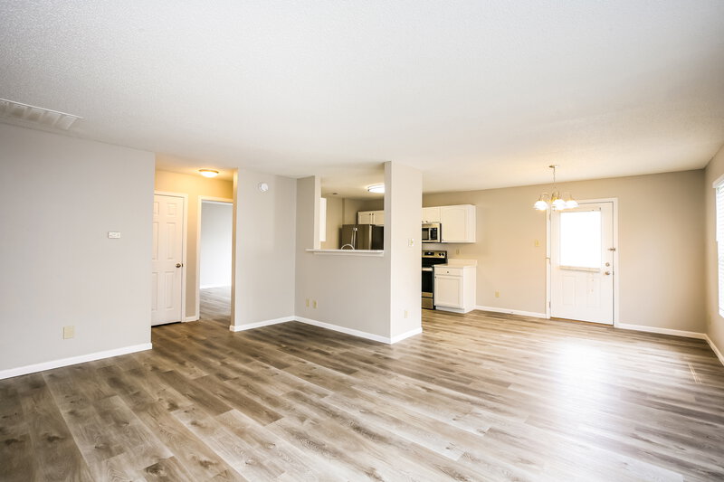 1,740/Mo, 8615 Bluff Point Dr Camby, IN 46113 Living Room View
