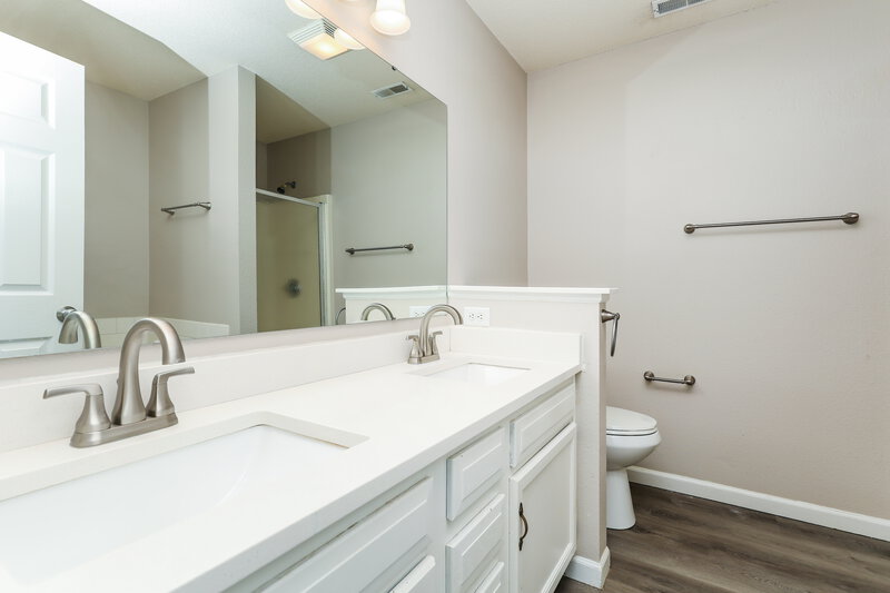 2,785/Mo, 4204 Dunedin Ct Westfield, IN 46062 Main Bathroom View
