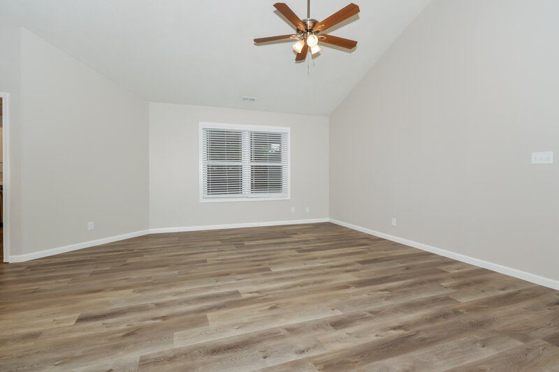 1,630/Mo, 7142 Oldham Dr Indianapolis, IN 46221 Living Room View 2