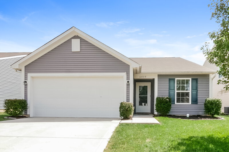 1,630/Mo, 6439 Emerald Springs Dr Indianapolis, IN 46221 External View