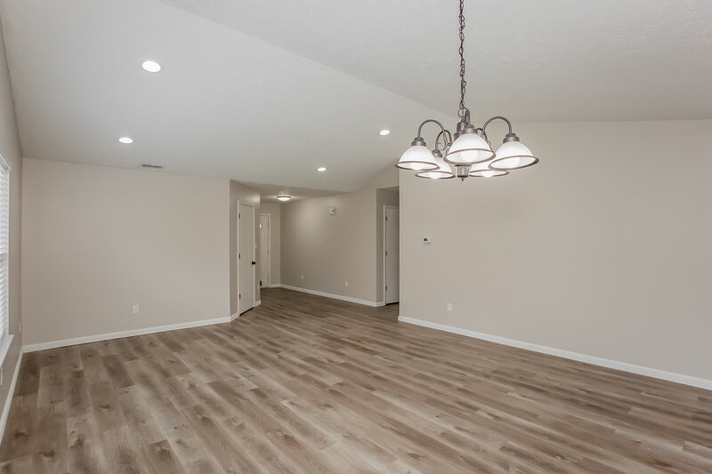 2,090/Mo, 16901 Peach Ln Noblesville, IN 46062 Living Room View 2