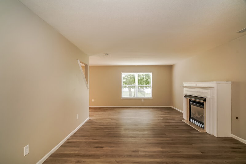 1,960/Mo, 605 Sun Ridge Blvd Avon, IN 46123 Living Room View