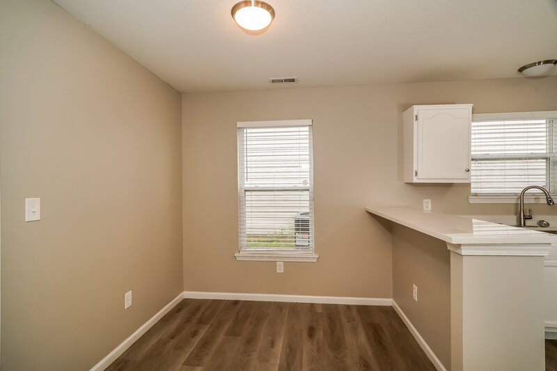 1,960/Mo, 605 Sun Ridge Blvd Avon, IN 46123 Breakfast Nook View