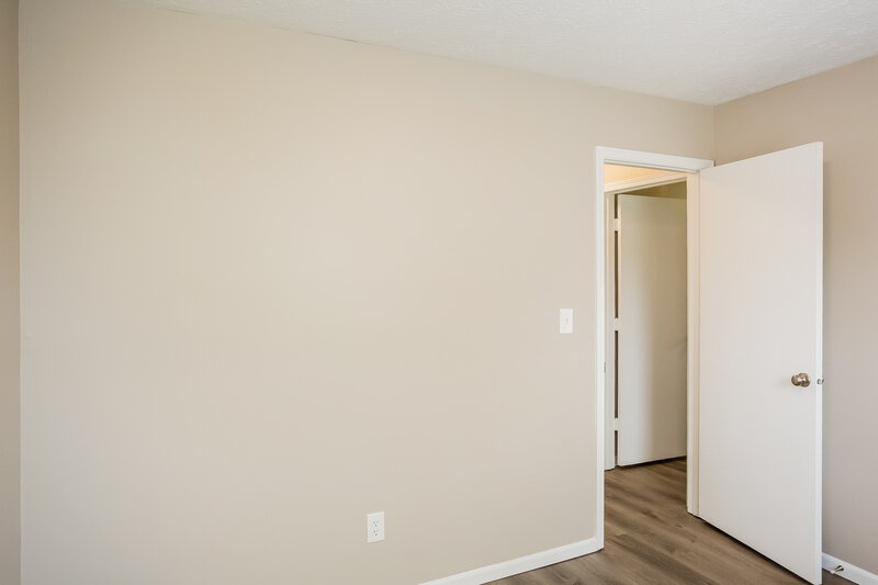 1,720/Mo, 6204 Glenshire Ln Indianapolis, IN 46237 Bedroom View 4