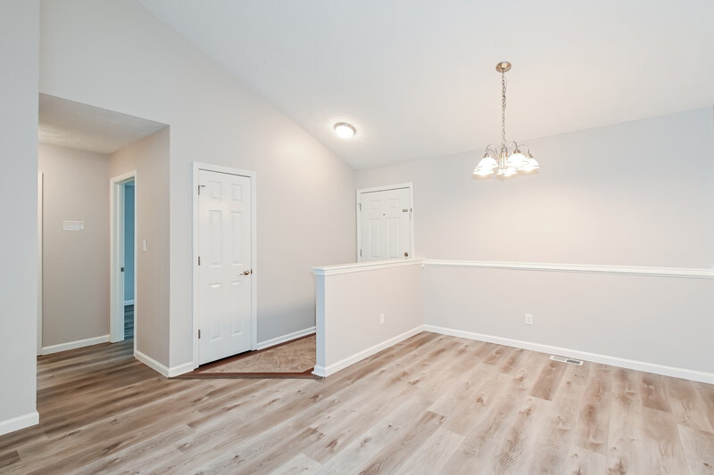 1,840/Mo, 1068 W Southport Rd Indianapolis, IN 46217 Dining Room View