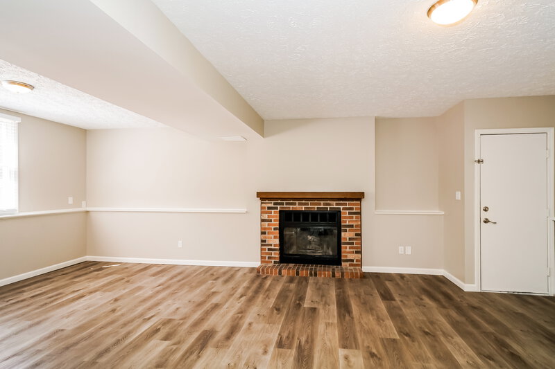 1,975/Mo, 532 Hunters Trail Greenwood, IN 46142 Misc View 4