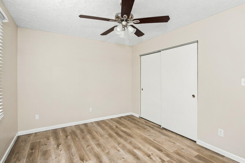 2,175/Mo, 532 Hunters Trail Greenwood, IN 46142 Primary Bedroom View