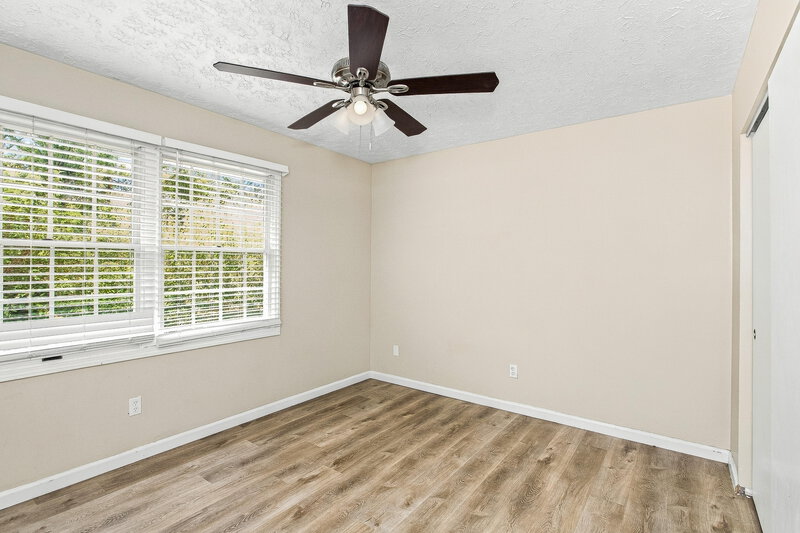 2,175/Mo, 532 Hunters Trail Greenwood, IN 46142 Primary Bedroom View 2