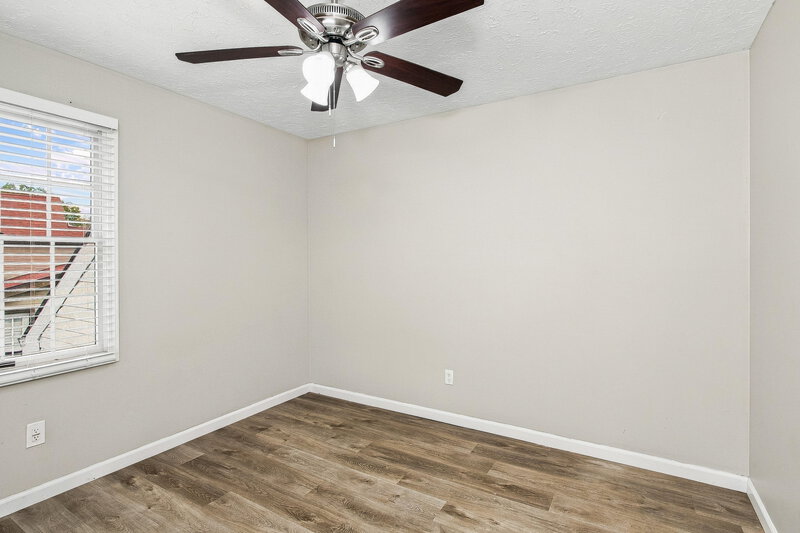 2,175/Mo, 532 Hunters Trail Greenwood, IN 46142 Bedroom View 3