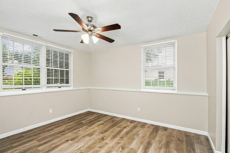 2,175/Mo, 532 Hunters Trail Greenwood, IN 46142 Bedroom View 5