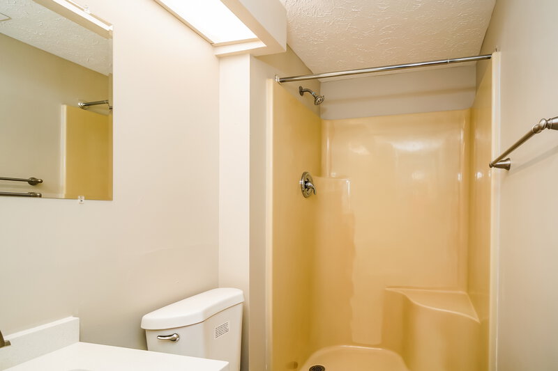 1,975/Mo, 532 Hunters Trail Greenwood, IN 46142 Misc View 12