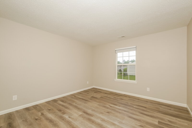 2,710/Mo, 649 Meadows Edge Ln Indianapolis, IN 46217 Bedroom View 2