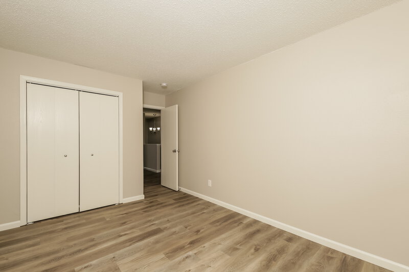 2,710/Mo, 649 Meadows Edge Ln Indianapolis, IN 46217 Bedroom View 3