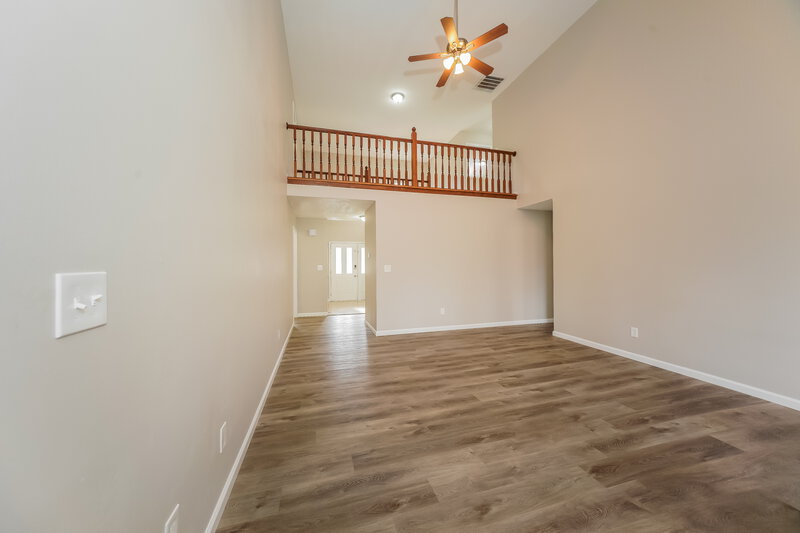 1,975/Mo, 130 Huddleston Dr N Indianapolis, IN 46217 Living Room View 2