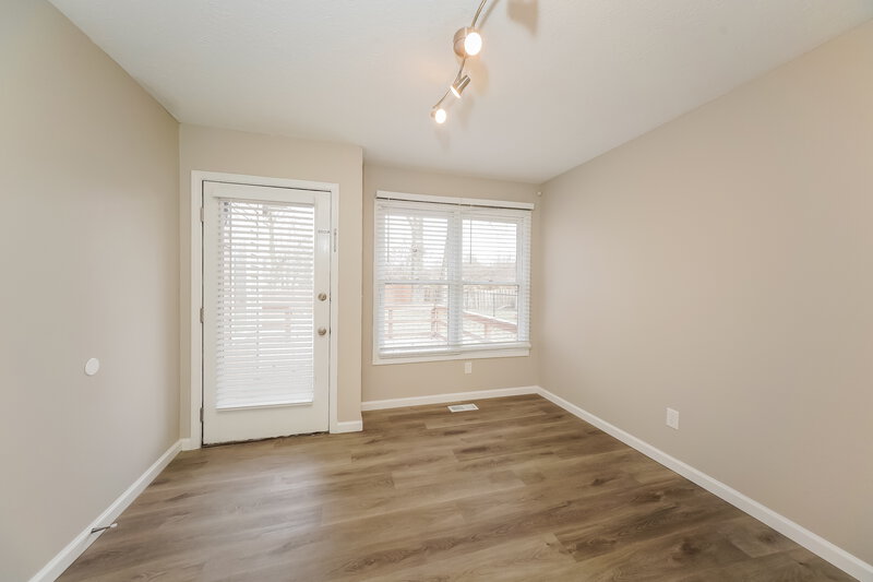 1,975/Mo, 130 Huddleston Dr N Indianapolis, IN 46217 Breakfast Nook View