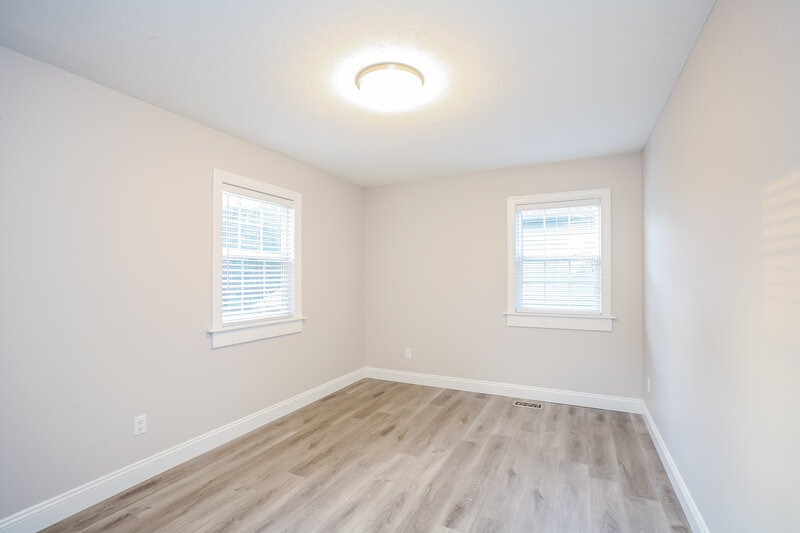 2,210/Mo, 5015 Sylvan Rd Indianapolis, IN 46228 Bedroom View