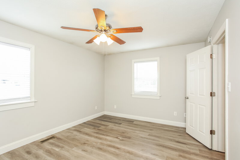 2,235/Mo, 5015 Sylvan Rd Indianapolis, IN 46228 Bedroom View 2