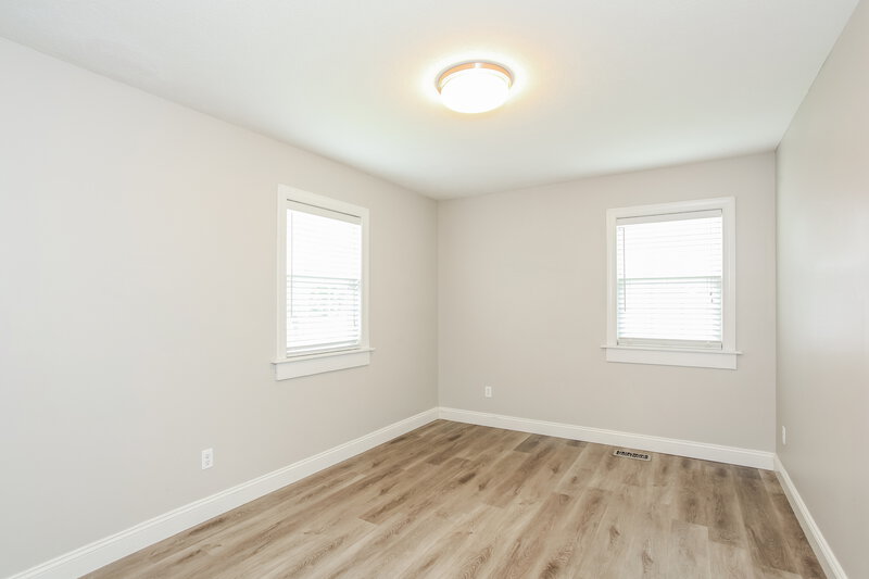 2,235/Mo, 5015 Sylvan Rd Indianapolis, IN 46228 Bedroom View 3