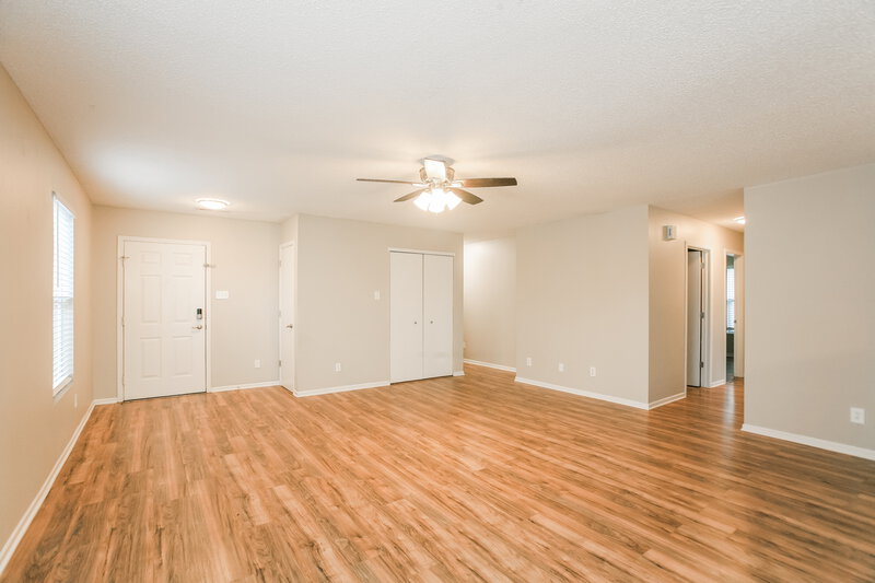 1,585/Mo, 8350 Ingalls Way Camby, IN 46113 Living Room View