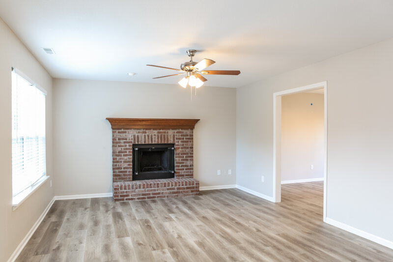 1,950/Mo, 5845 Poole Place Noblesville, IN 46060 Living Room View