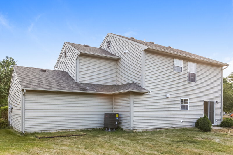 1,950/Mo, 5845 Poole Place Noblesville, IN 46060 Rear View