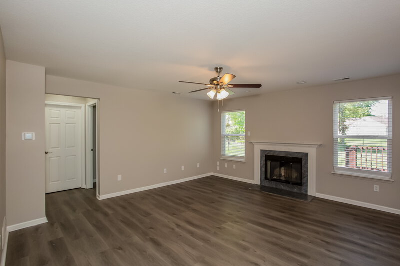 2,595/Mo, 7018 Oldham Drive Indianapolis, IN 46221 Living Room View