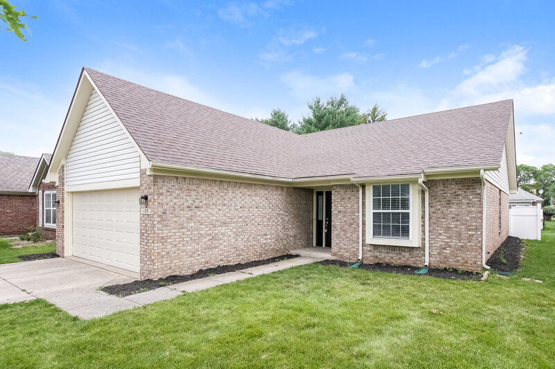 1,995/Mo, 1108 W Southport Rd Indianapolis, IN 46217 Front View