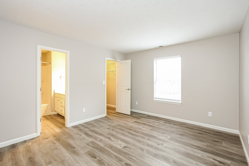 1,995/Mo, 1108 W Southport Rd Indianapolis, IN 46217 Main Bedroom View