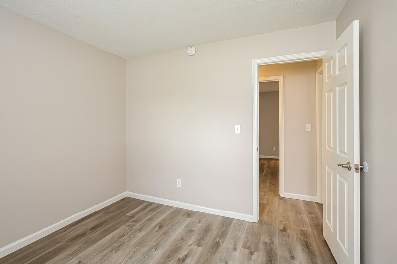 1,995/Mo, 1108 W Southport Rd Indianapolis, IN 46217 Bedroom View 2