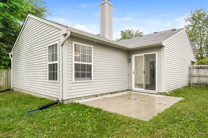 1,560/Mo, 6471 Amick Way Indianapolis, IN 46268 Rear View